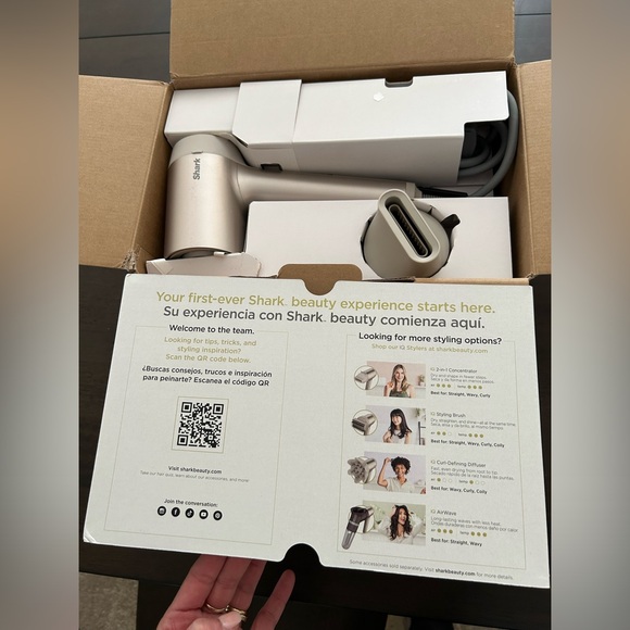 Shark HyperAir IQ Hair Dryer - Picture 8 of 8